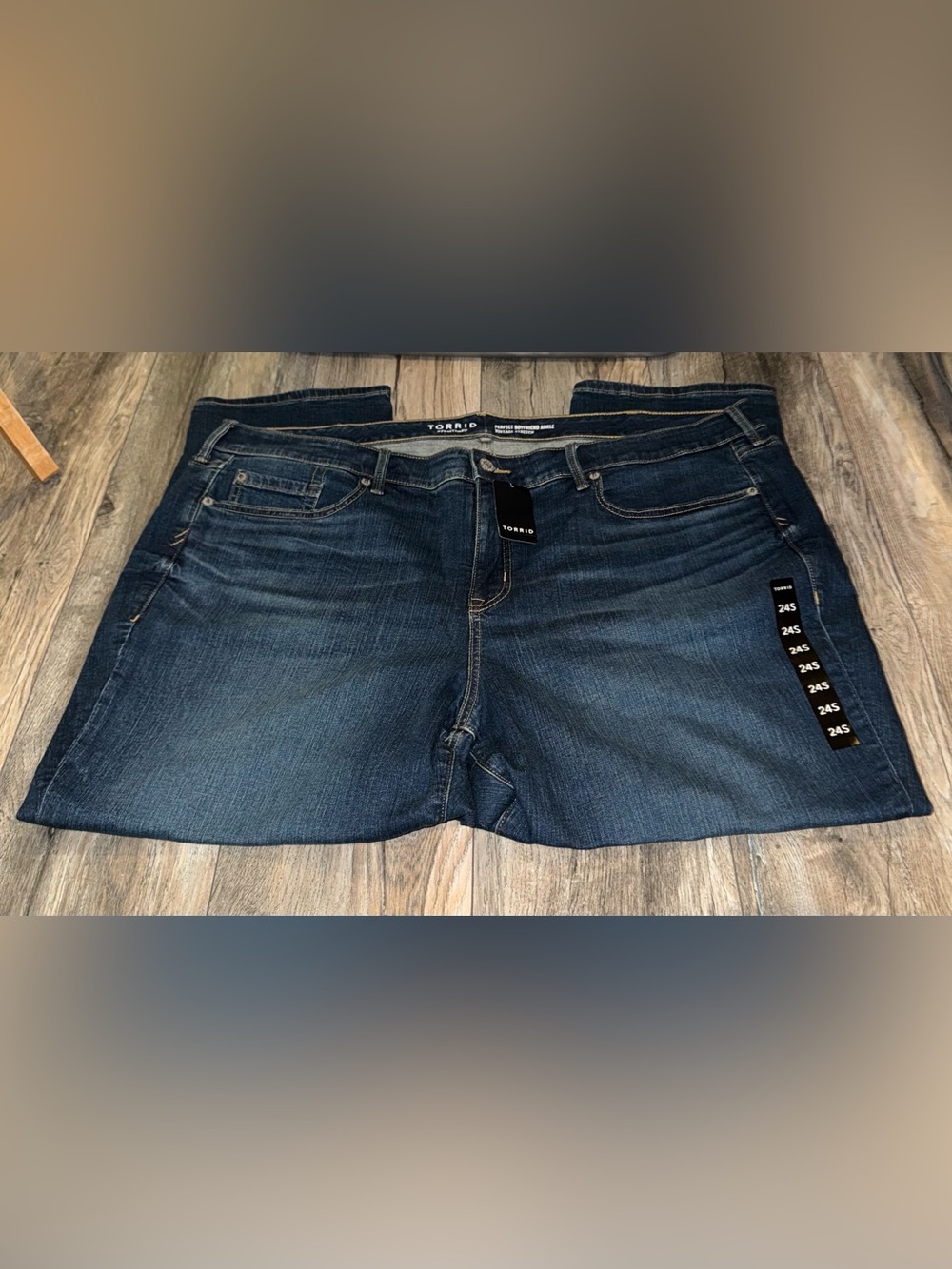 TORRID Perfect Boyfriend Ankle Vintage Mid Rise Jeans Sz 24S
